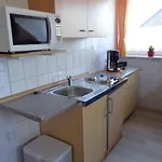 Blume - Haus Benthien - Strandnah *